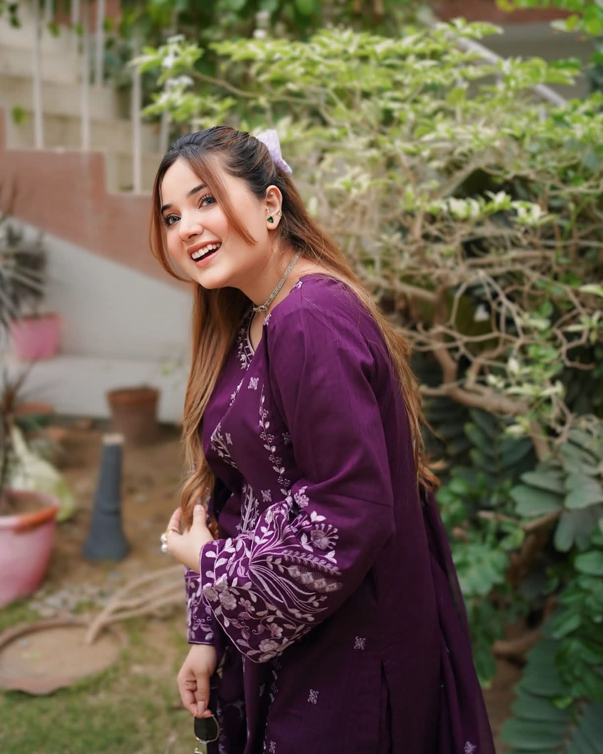 Royal 3pc Fully Embrioded