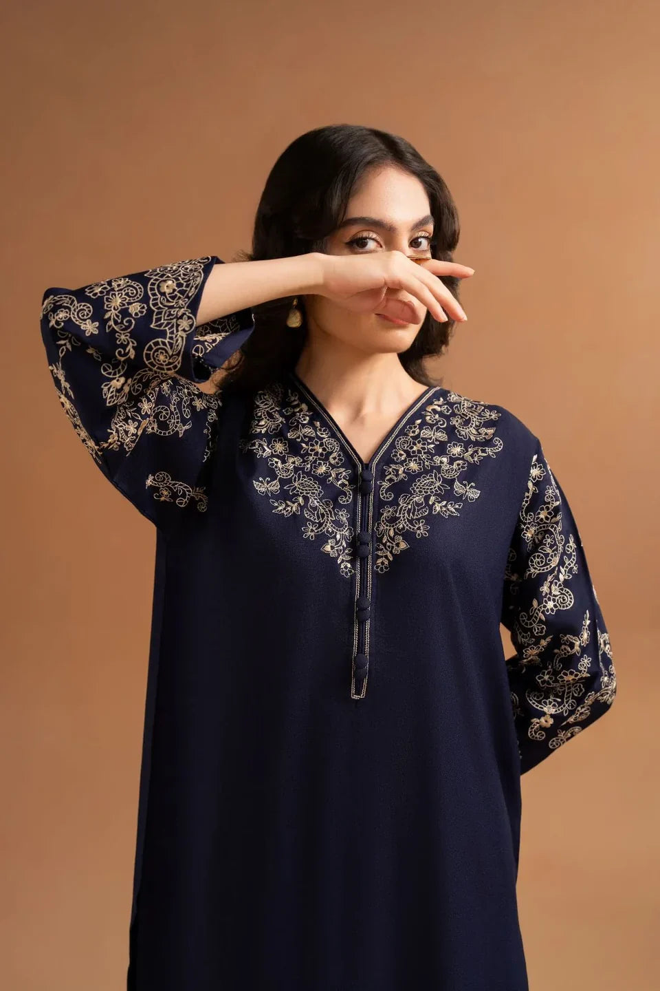Hooria embroided 2pc Dress